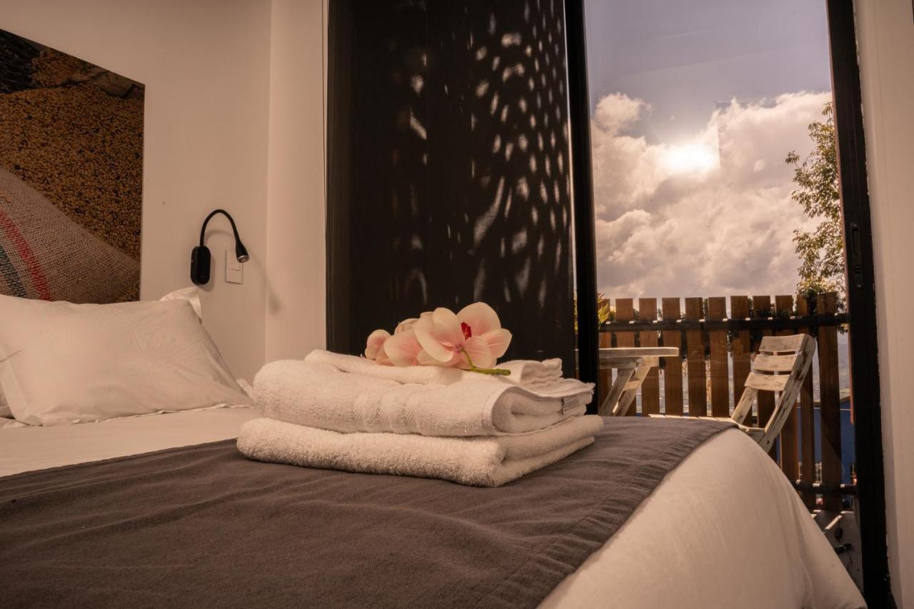 The Coffee Club Apartahotel 马尼萨莱斯 外观 照片